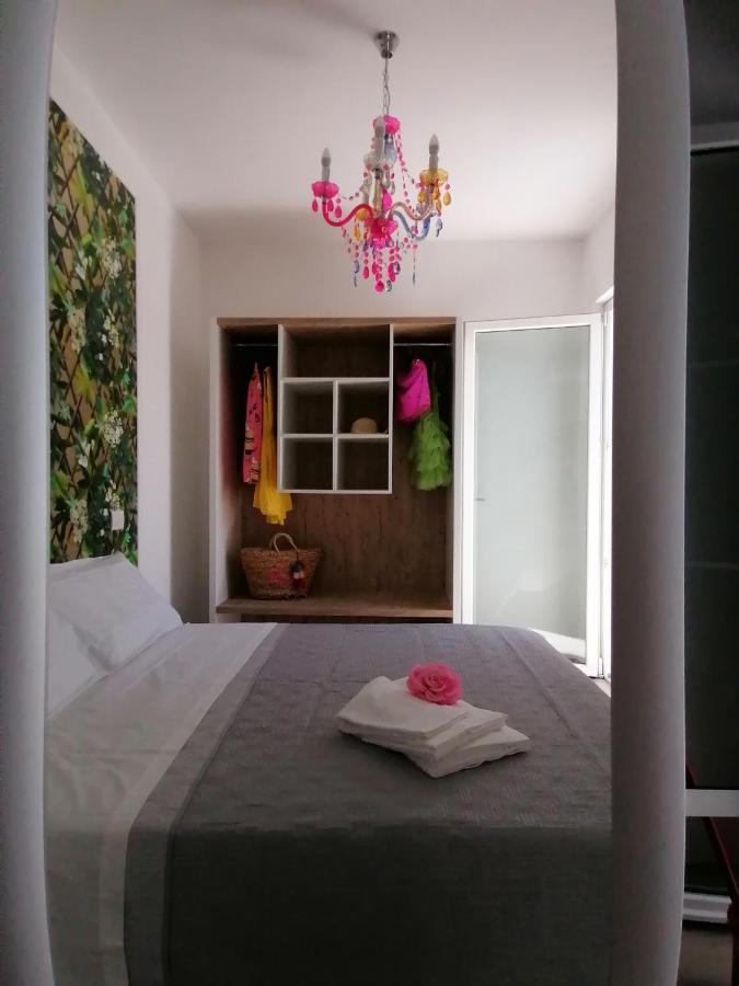 Retroscena Apartment In Centro チヴィタノーヴァ・マルケ エクステリア 写真