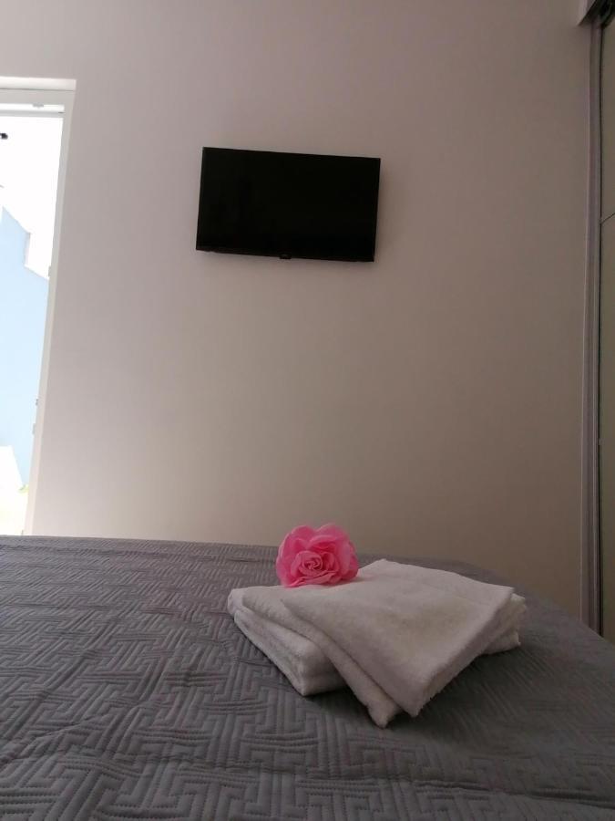 Retroscena Apartment In Centro チヴィタノーヴァ・マルケ エクステリア 写真