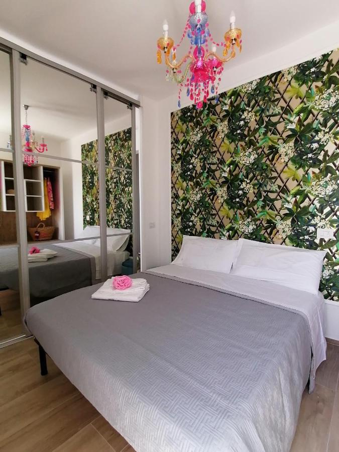 Retroscena Apartment In Centro チヴィタノーヴァ・マルケ エクステリア 写真