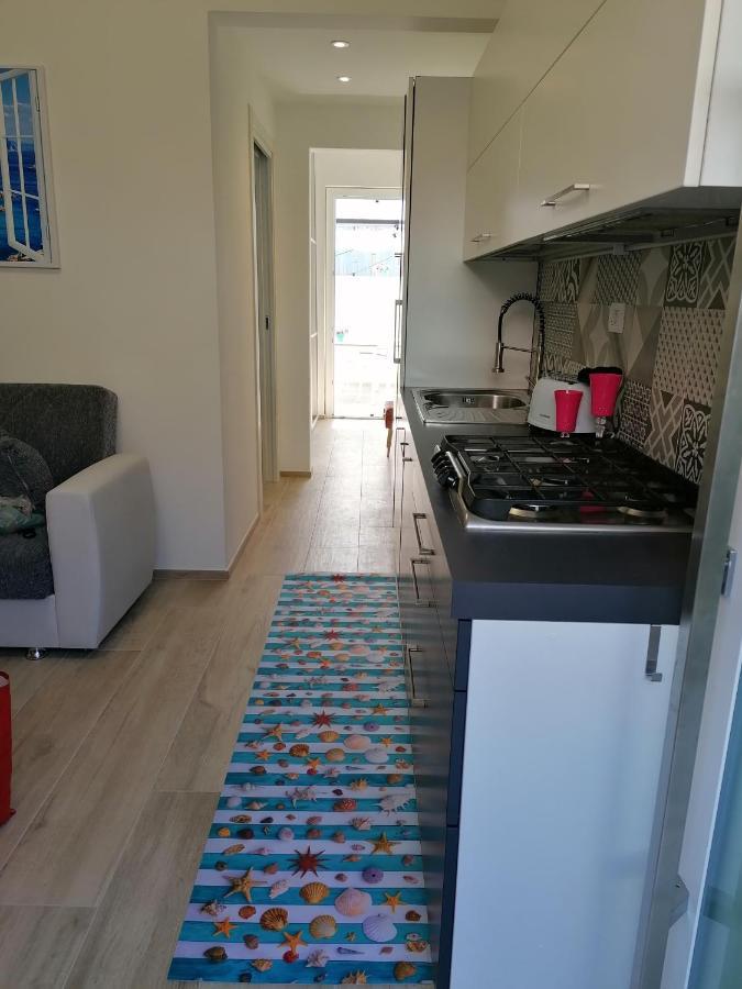 Retroscena Apartment In Centro チヴィタノーヴァ・マルケ エクステリア 写真
